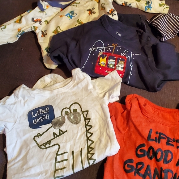 12-18 month baby onesie set - Picture 4 of 5